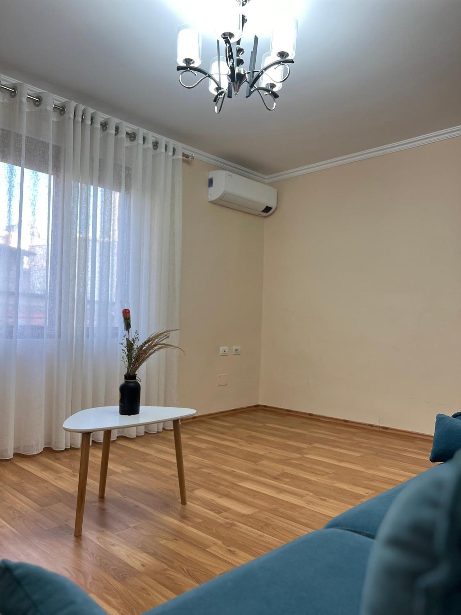 Skanderbeg Square Apartment 02 Tirana Kültér fotó